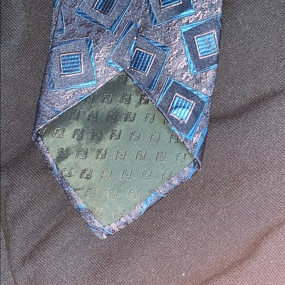 FENDI Vintage Tie - Picture 3 of 4